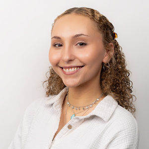 Meet your Posher, Olivia